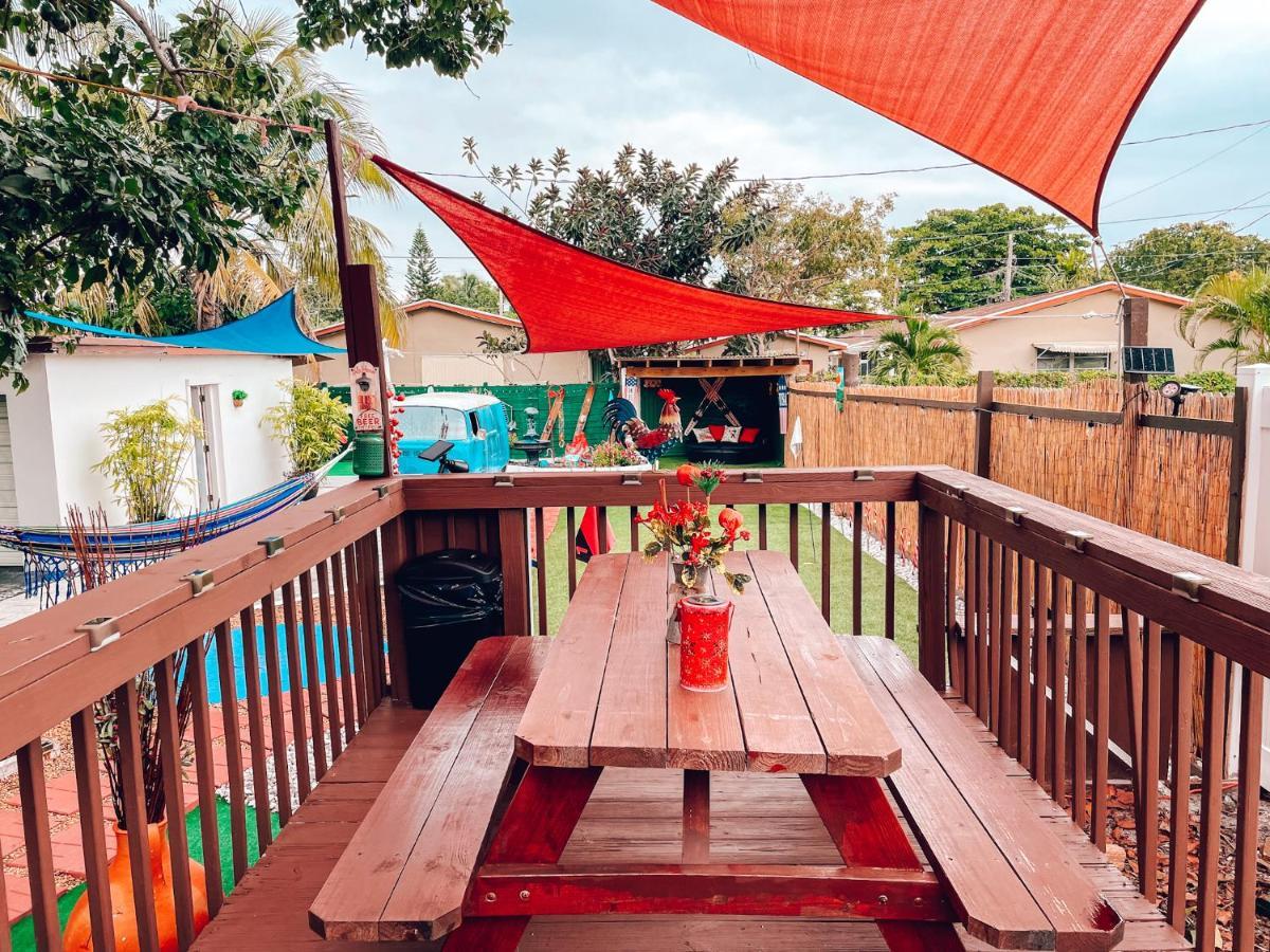 Hammocks & Mini-Golf! 10 Mins From Beach! ハリウッド エクステリア 写真