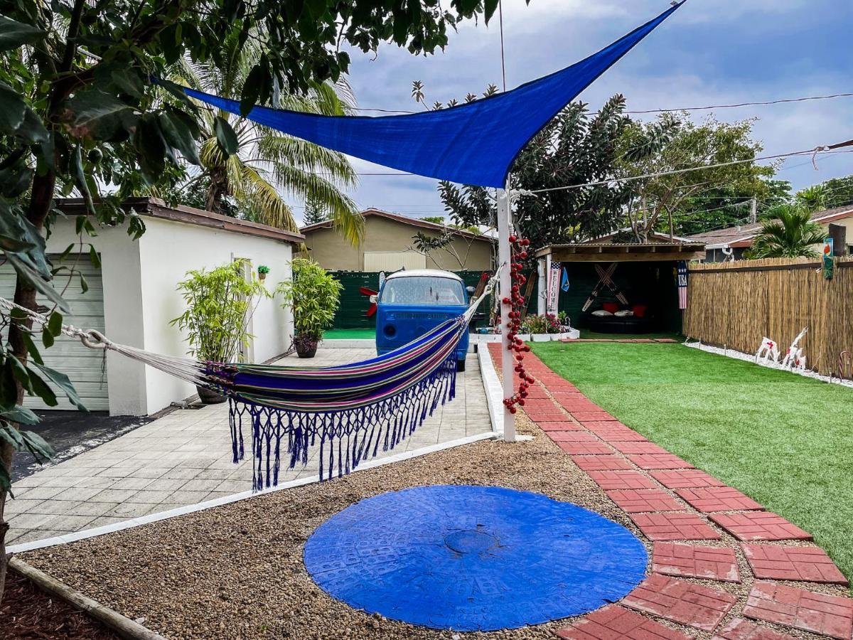 Hammocks & Mini-Golf! 10 Mins From Beach! ハリウッド エクステリア 写真